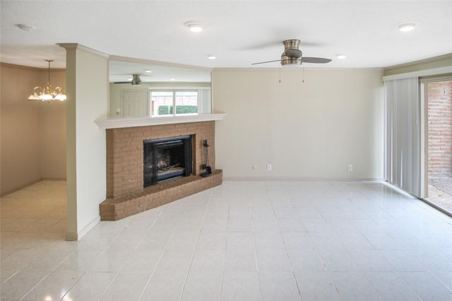 821 S Ripple Creek Drive 1, Houston, TX 77057