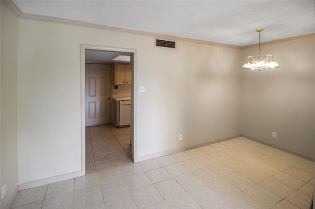 821 S Ripple Creek Drive 1, Houston, TX 77057