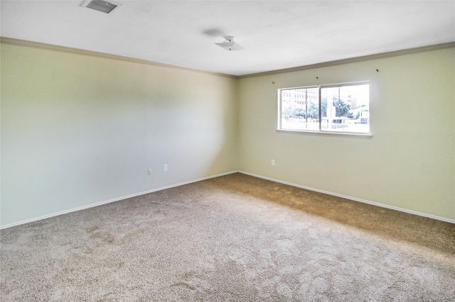 821 S Ripple Creek Drive 1, Houston, TX 77057