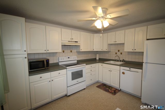 7 Padanaram Road C77, Danbury, CT 06811