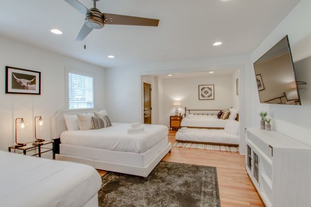 1813 Beech Ave Apt 1, Nashville, TN 37203