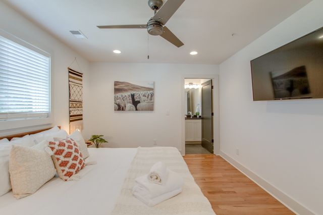 1813 Beech Ave Apt 1, Nashville, TN 37203