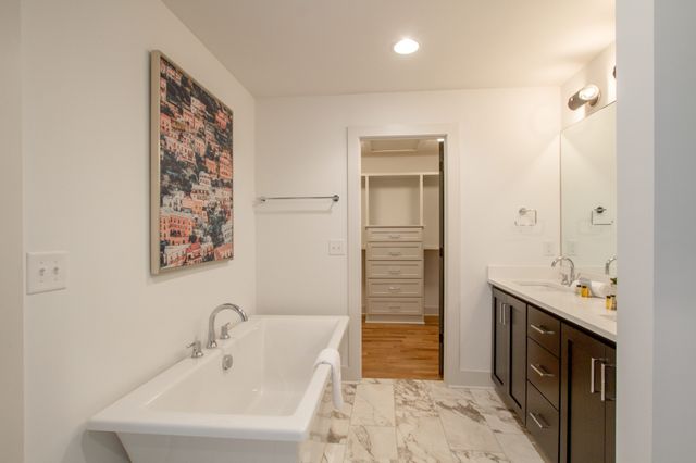 1813 Beech Ave Apt 1, Nashville, TN 37203