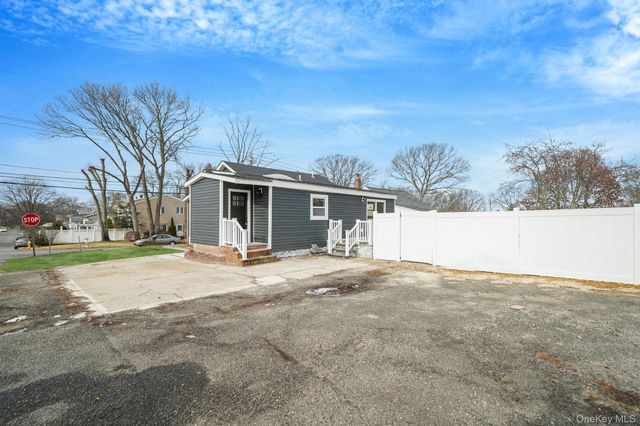 131 Belle Avenue, Ronkonkoma, NY 11779