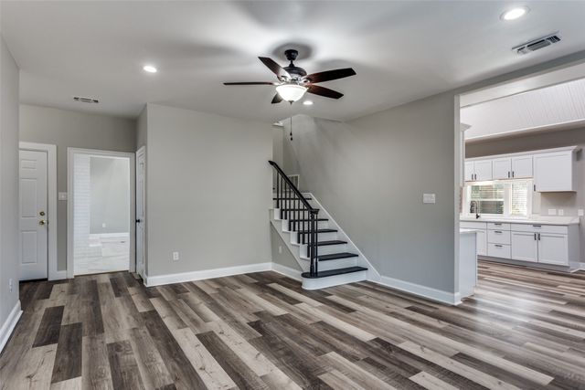 2103 Bay Club Drive, Arlington, TX 76013