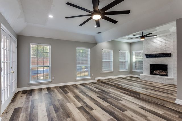 2103 Bay Club Drive, Arlington, TX 76013