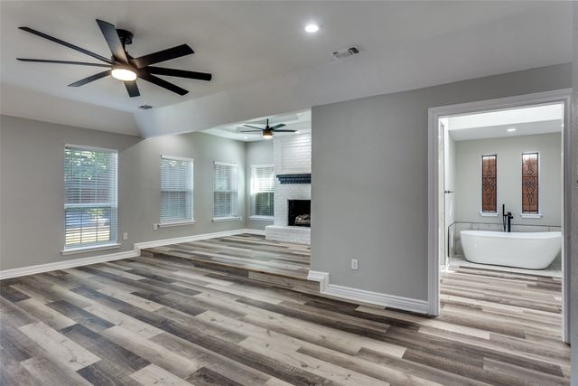 2103 Bay Club Drive, Arlington, TX 76013