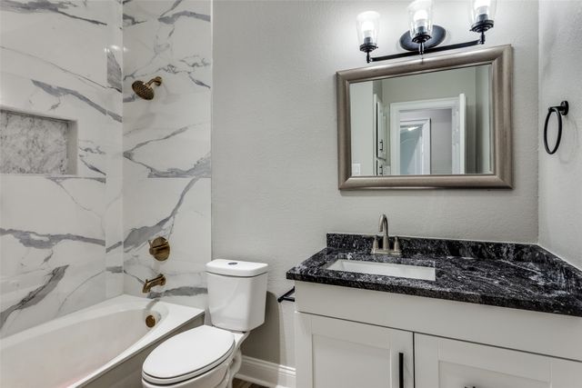 2103 Bay Club Drive, Arlington, TX 76013