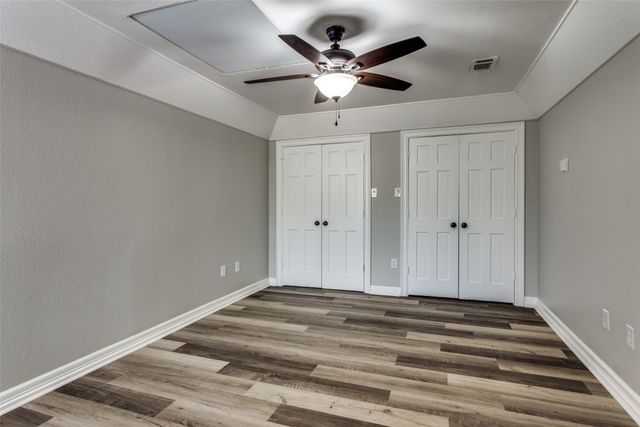 2103 Bay Club Drive, Arlington, TX 76013