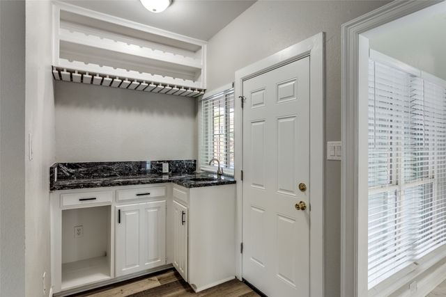 2103 Bay Club Drive, Arlington, TX 76013