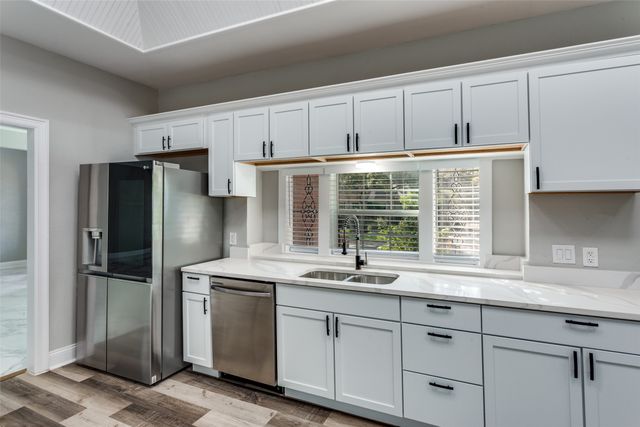 2103 Bay Club Drive, Arlington, TX 76013