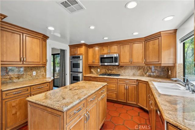 4444 Rochelle Place, Encino, CA 91316