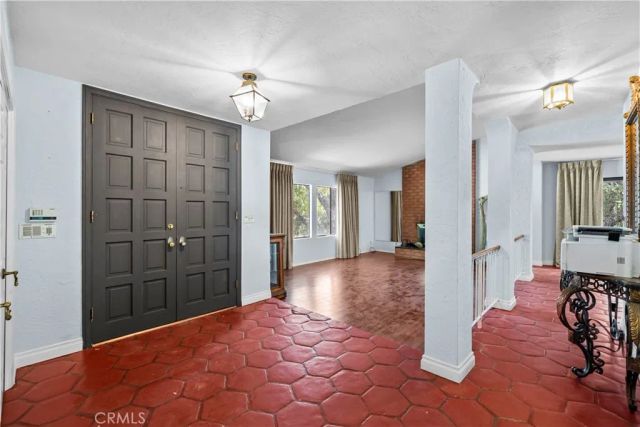 4444 Rochelle Place, Encino, CA 91316