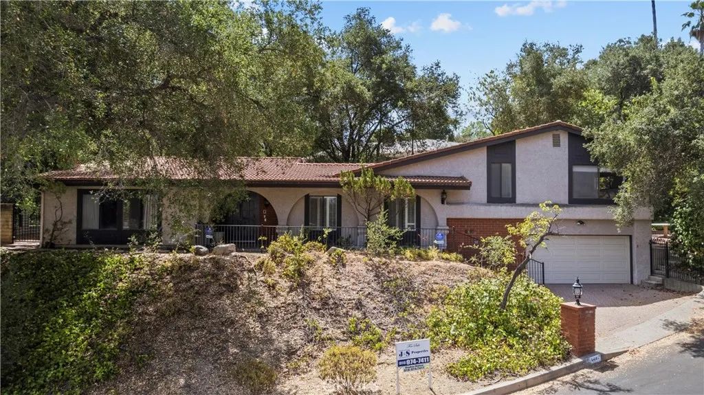4444 Rochelle Place, Encino, CA 91316
