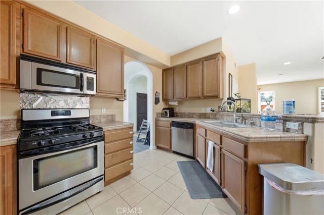 658 E. Phillips Boulevard, Pomona, CA 91766