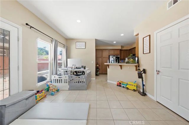 658 E. Phillips Boulevard, Pomona, CA 91766
