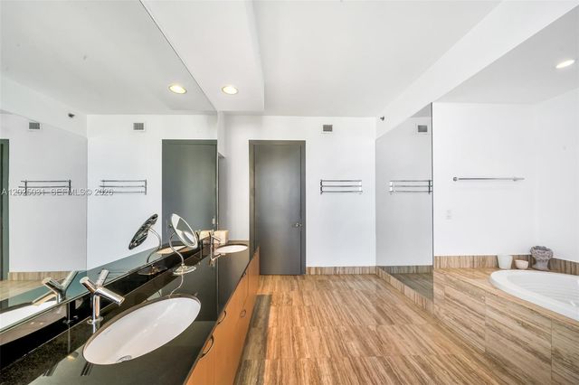16001 Collins Avenue 701, Sunny Isles Beach, FL 33160