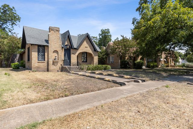 2511 Burlington Boulevard, Dallas, TX 75211