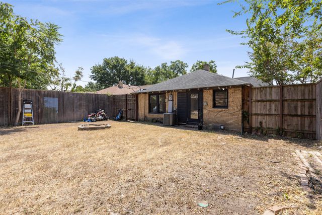 2511 Burlington Boulevard, Dallas, TX 75211