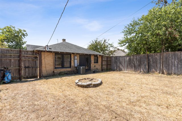 2511 Burlington Boulevard, Dallas, TX 75211