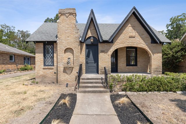 2511 Burlington Boulevard, Dallas, TX 75211