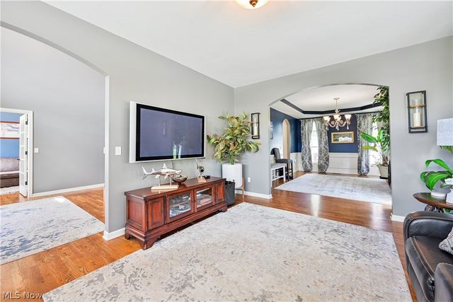 457 Cedarwood Road, Avon Lake, OH 44012