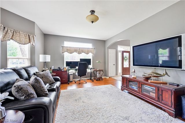 457 Cedarwood Road, Avon Lake, OH 44012