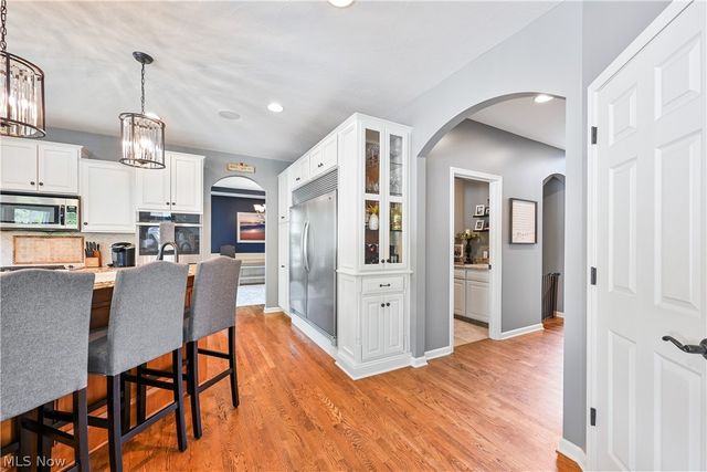 457 Cedarwood Road, Avon Lake, OH 44012
