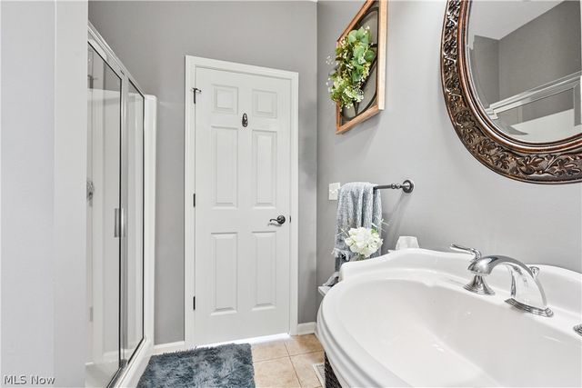457 Cedarwood Road, Avon Lake, OH 44012