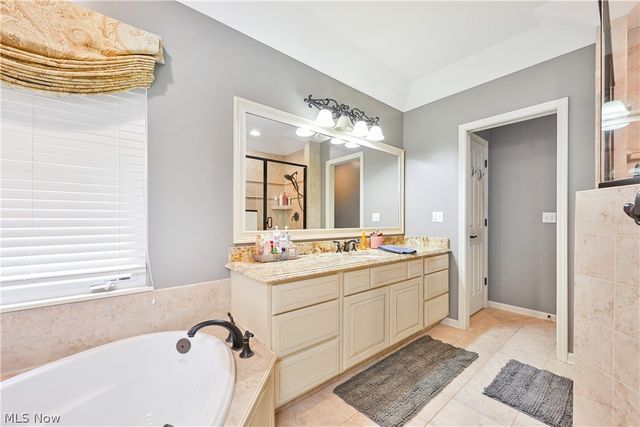 457 Cedarwood Road, Avon Lake, OH 44012