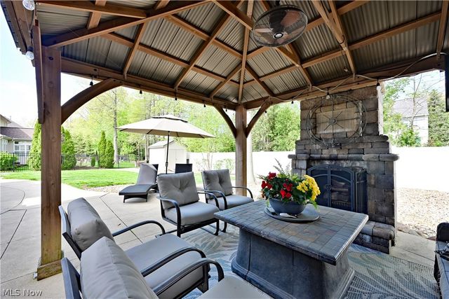 457 Cedarwood Road, Avon Lake, OH 44012