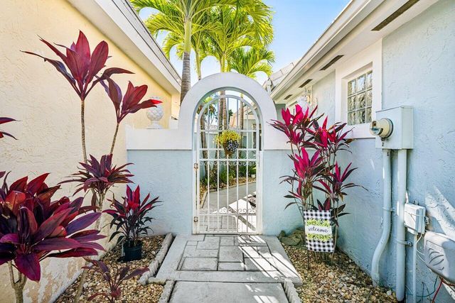 9112 Baybury Lane, West Palm Beach, FL 33411