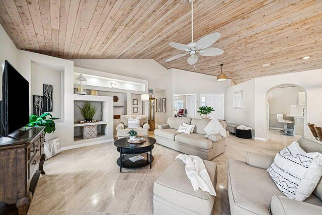 9112 Baybury Lane, West Palm Beach, FL 33411