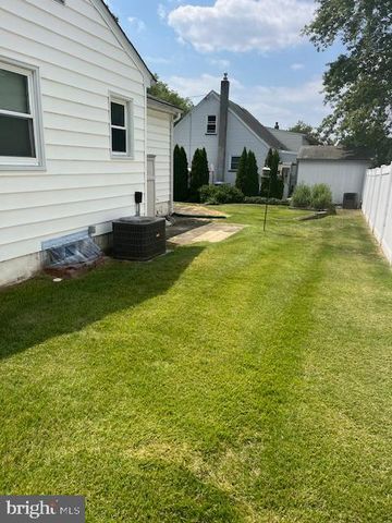 445 E 5TH ST E, Florence, NJ 08518