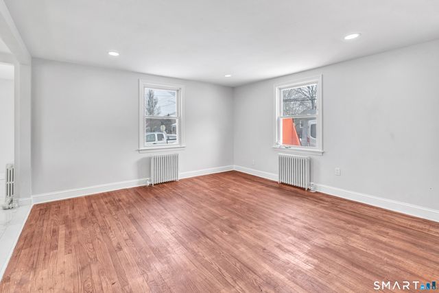 8 River Road, East Haven, CT 06512