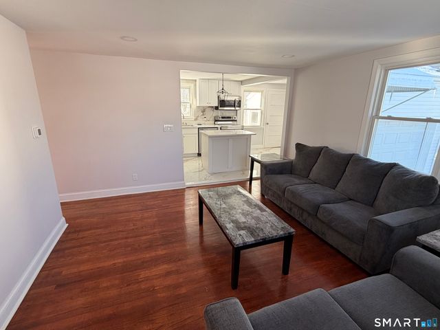 8 River Road, East Haven, CT 06512