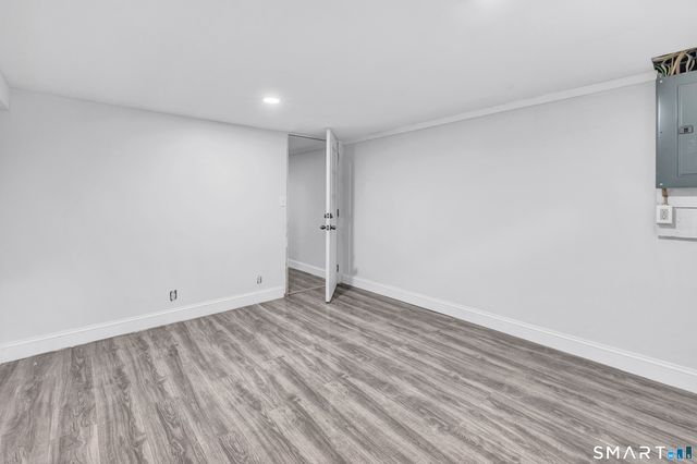 8 River Road, East Haven, CT 06512