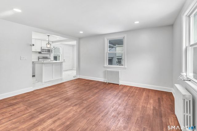 8 River Road, East Haven, CT 06512