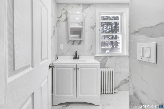 8 River Road, East Haven, CT 06512