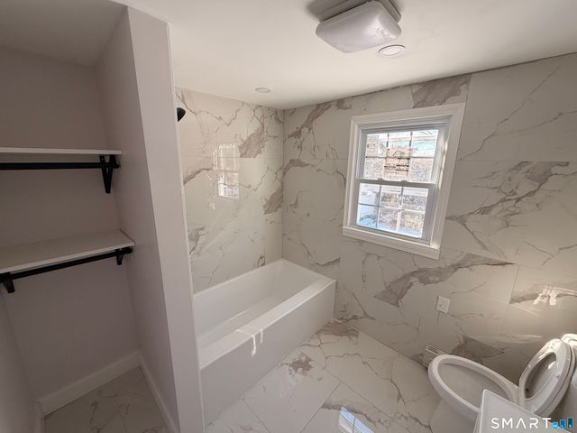 8 River Road, East Haven, CT 06512