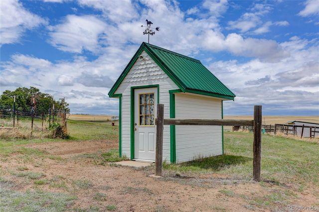 45634 Sun Country Drive, Elizabeth, CO 80107