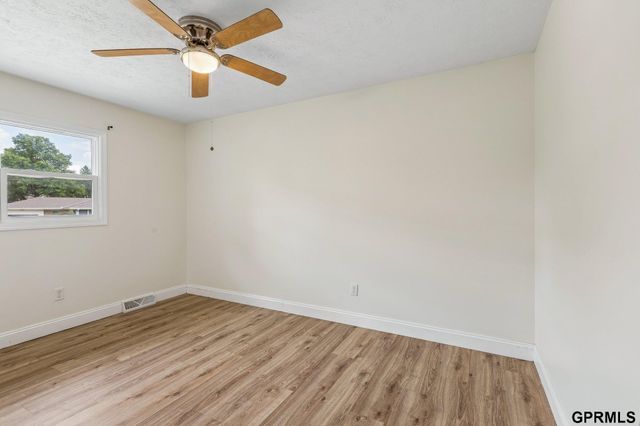 1522 S 139Th Street, Omaha, NE 68144