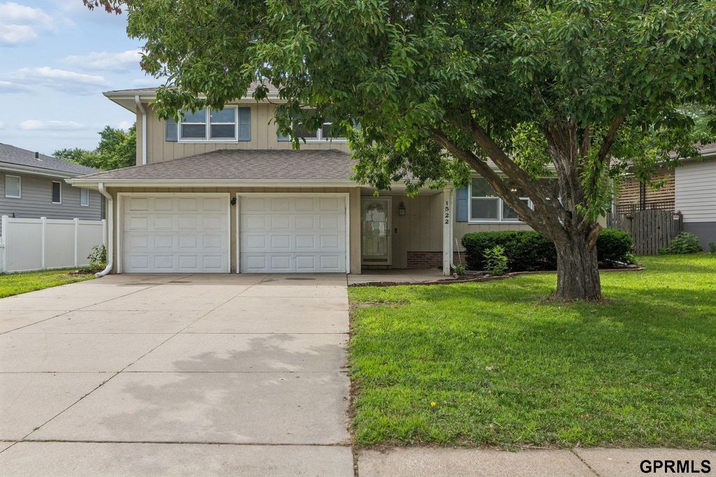 1522 S 139Th Street, Omaha, NE 68144