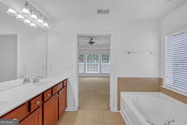 5608 Avonley Creek Drive, Sugar Hill, GA 30518
