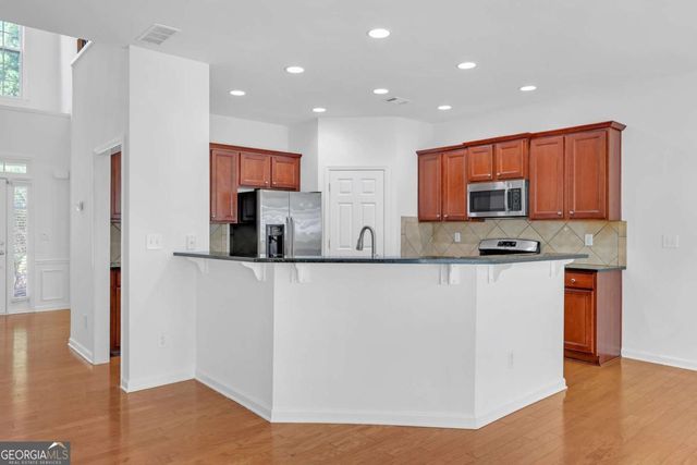 5608 Avonley Creek Drive, Sugar Hill, GA 30518