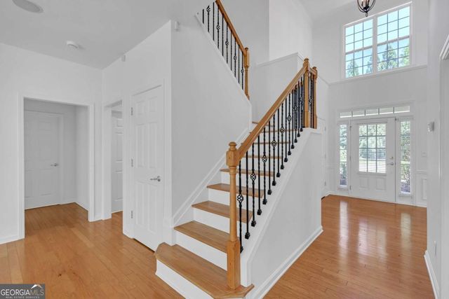 5608 Avonley Creek Drive, Sugar Hill, GA 30518