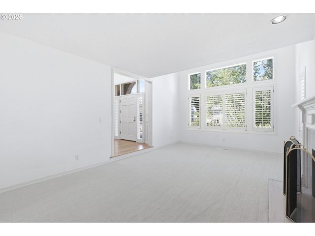 5326 DENTON Dr, Lake Oswego, OR 97035