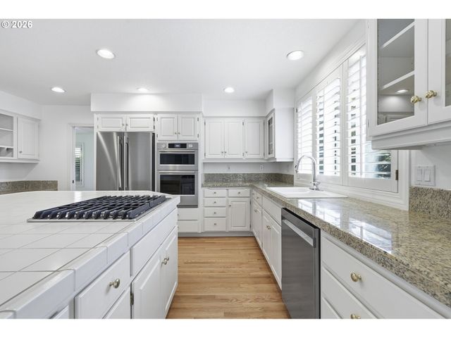 5326 DENTON Dr, Lake Oswego, OR 97035