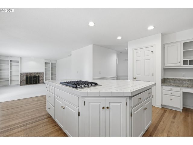 5326 DENTON Dr, Lake Oswego, OR 97035
