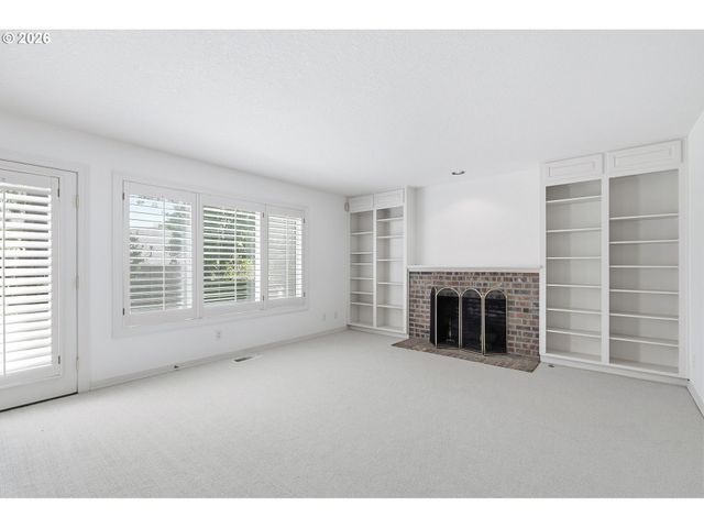 5326 DENTON Dr, Lake Oswego, OR 97035